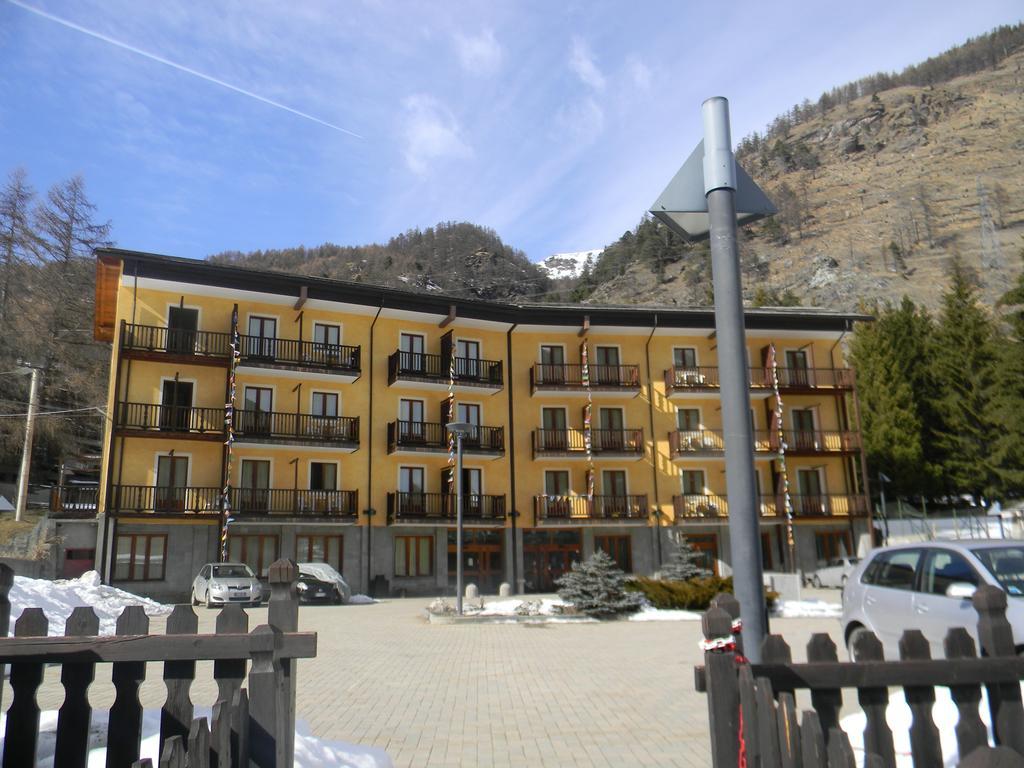 Casalpina Don Barra Hotel Pragelato Exterior photo